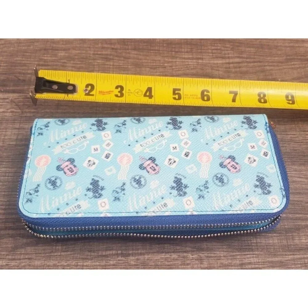 NWOT Disney Wallet Blue Minnie‎ Too Cute